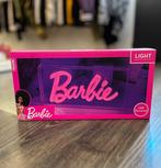 Paladone  - Barbiepop Lampada Barbie Logo Neon LED Light, Antiek en Kunst, Antiek | Speelgoed