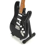 Miniatuur Fender Stratocaster gitaar met gratis standaard, Nieuw, Beeldje, Replica of Model, Verzenden