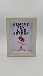 Lijst- Mini Sneaker AJ1 Air Jordan 1 AJKO Chicago framed
