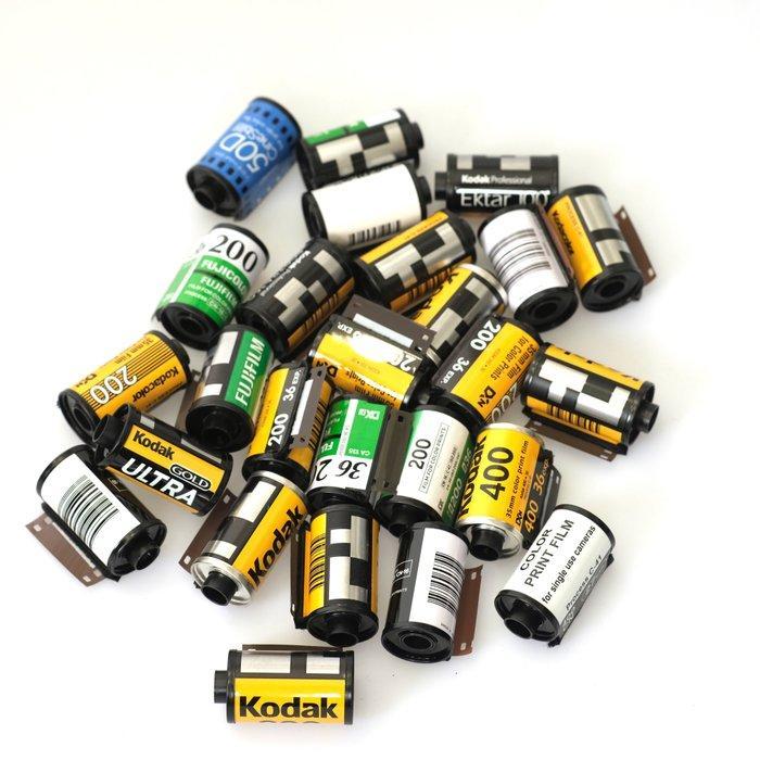 Kodak/Fujifilm +/- 250 lege film cassettes Filmhouder, Verzamelen, Foto-apparatuur en Filmapparatuur