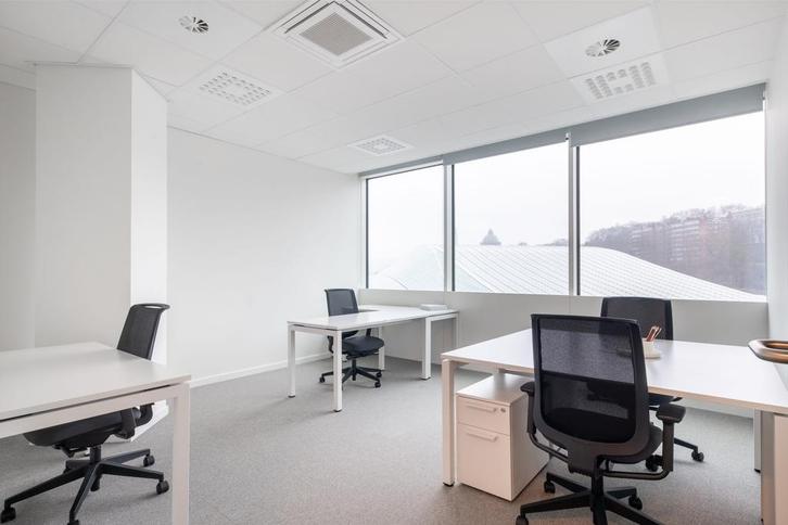 Espace de bureau pour 3 pers. à Guillemins, Zakelijke goederen, Bedrijfs Onroerend goed