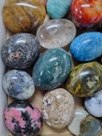 Big Lot HQ pierres de paume, différents minéraux 7,3 - 3,5