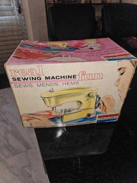 Princess Naaimachine - IJzer, Plastic, Hout - Vintage, Antiek en Kunst, Kunst | Designobjecten