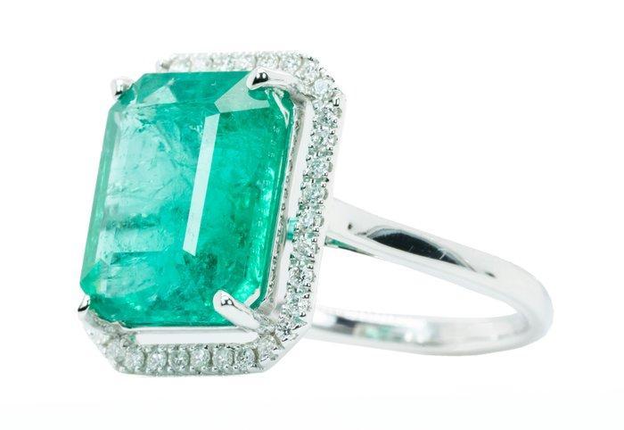 Ring - 14 karaat Witgoud - 7.20ct. tw. Smaragd - Diamant, Handtassen en Accessoires, Ringen