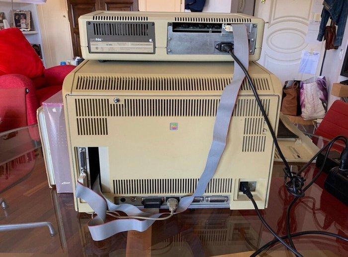 Apple LISA 2/5 - working + hard drives, software and docs -, Games en Spelcomputers, Spelcomputers | Overige Accessoires
