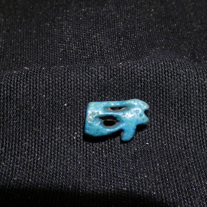 Oud-Egyptisch Faience Amulet Oog van Horus, wedjat. 1,4 cm, Verzamelen, Mineralen en Fossielen