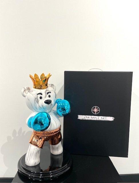 Van Apple - The Boxing Bear Le Mans - Large, Antiek en Kunst, Kunst | Designobjecten