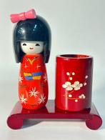 Beeldje, Kokeshi dolls - 7 cm - Cipres, Antiek en Kunst