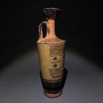 Etruscan Terracotta Lekythos. Toegewezen aan de, Verzamelen, Mineralen en Fossielen