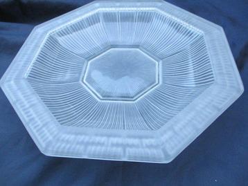 Pierre d’Avesn - Centre de table - Coupe géométrique. Verre