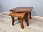 Set bijzettafels - Hout - Twee zware brutalist, Antiek en Kunst