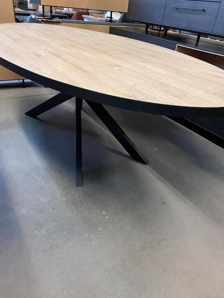 Scarlet eettafel, kleur fresh oak, Huis en Inrichting, Tafels | Eettafels, Nieuw, Metaal, Overige materialen