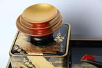 Wajima-stijl gelakte sake-set met goud Maki-e oud, Antiek en Kunst