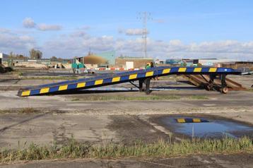 Veiling: Oprijplaat beschikbaar voor biedingen