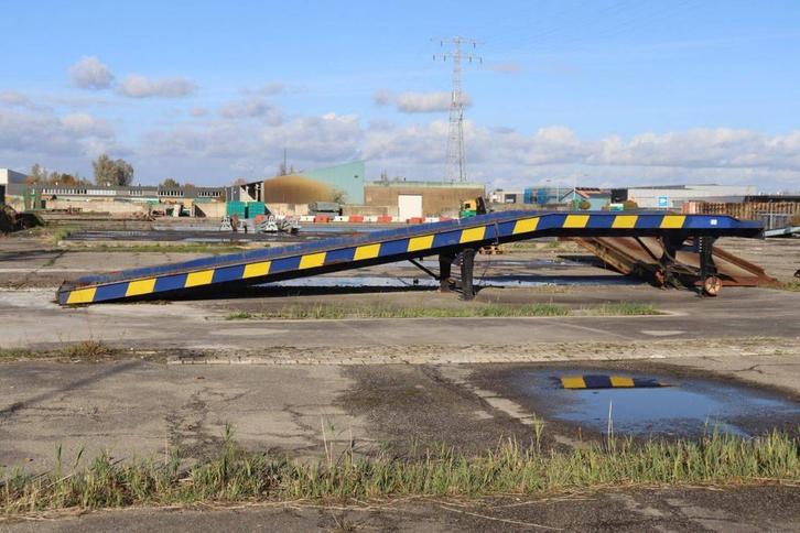 Veiling: Oprijplaat, Auto-onderdelen, Accu's en Toebehoren, Ophalen