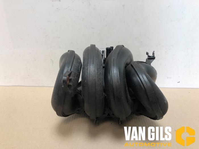 Inlaatspruitstuk Daihatsu Young RV O229267, Auto-onderdelen, Carrosserie