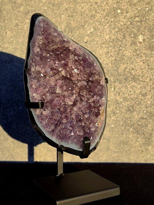Grote amethist stuk, met de hand gesneden en volledig, Verzamelen, Mineralen en Fossielen