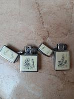 Sans Prix de Réserve - Briquet - Acier, Émail - (2), Nieuw