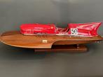 Azimut 1:6 - Bateau miniature dexposition - Ferrari Arno XI