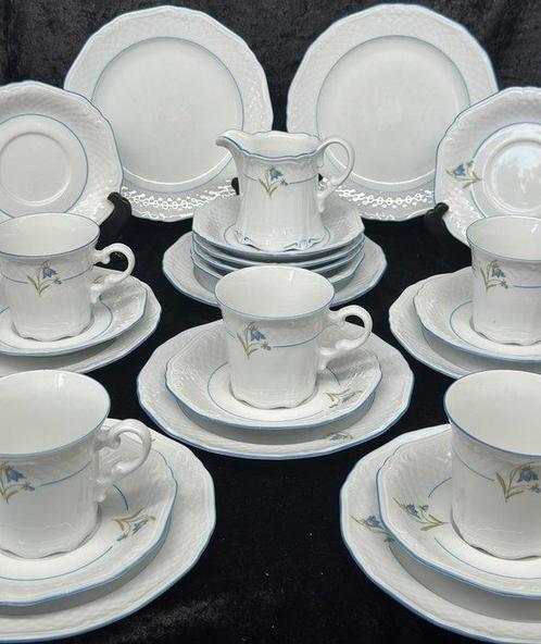 Eschenbach Bavaria – Porzellan mit Blütendekor - Service à, Antiek en Kunst, Antiek | Meubels | Tafels