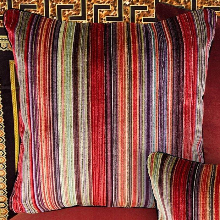 Missoni Home Nouvel ensemble de quatre - Coussin, Antiek en Kunst, Antiek | Tapijten, Tafelkleden en Textiel