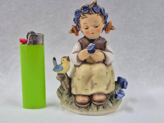 Beeldje - W. Goebel Porzellanfabrik - MI. Hummel - The, Antiek en Kunst, Curiosa en Brocante