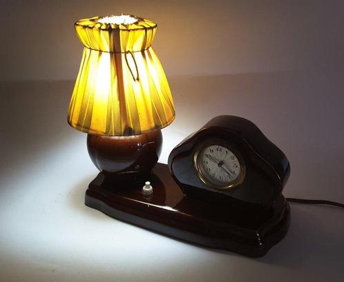 Lampada da tavolo vintage con orologio – Porcellana smaltata, Antiek en Kunst, Curiosa en Brocante