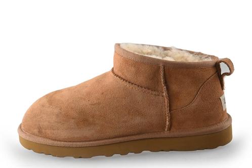 Ugg Laarzen in maat 42 Groen | 5% extra korting, Kleding | Dames, Schoenen, Groen, Gedragen, Hoge laarzen, Verzenden