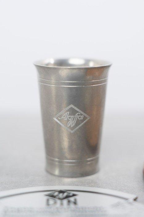 Agfa exposure tables and tin cup Lichtmeter, TV, Hi-fi & Vidéo, Appareils photo analogiques