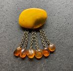 Unieke oude broche met grote natuurlijke Baltische barnsteen