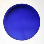 Yves Klein - Disque bleu, IKB 54, 1957, copyright VG, Antiek en Kunst