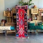 Vintage rode prachtige Marokkaanse Berber Azilal tapijt -, Huis en Inrichting, Nieuw