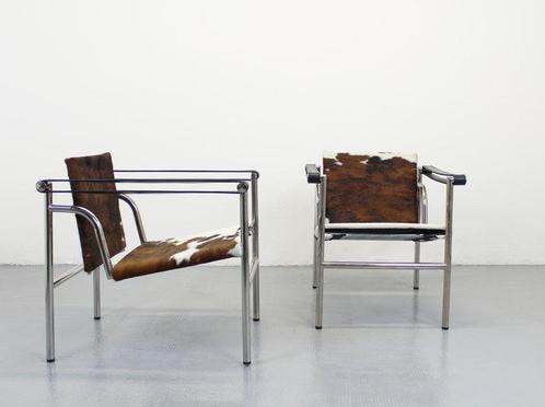 Cassina - Charlotte Perriand, Le Corbusier - Fauteuil (2) -, Antiek en Kunst, Kunst | Designobjecten