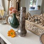 P. Chaumette - Eenbloemige vaas - Soliflore met geëmbossed