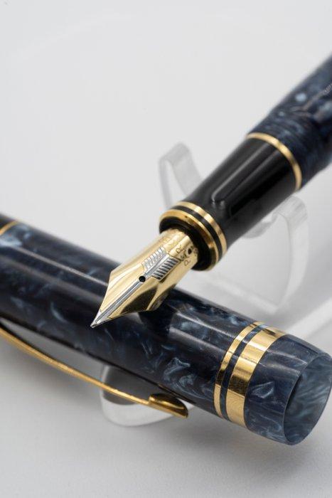Parker - Duofold Centennial 18kt Nib - Blue Marbled - Vulpen, Verzamelen, Pennenverzamelingen