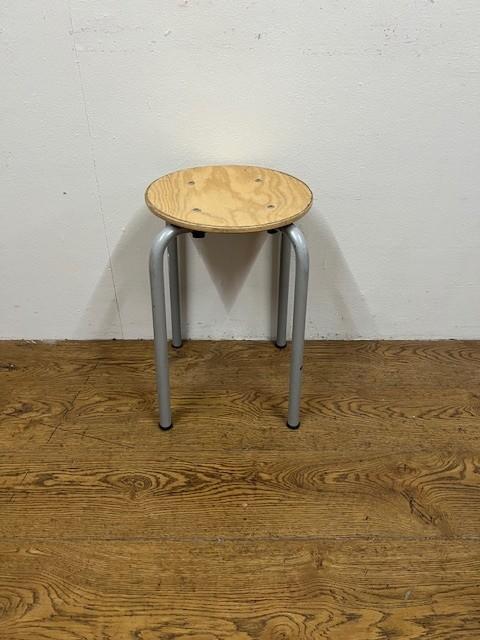 Gebruikte Half Hoge Kruk - K838- Vintage/Café, Huis en Inrichting, Barkrukken, Ophalen