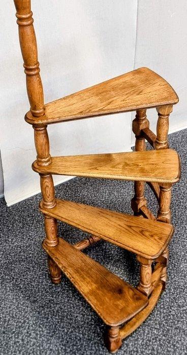 Marches - Bois dur - En chêne massif, Antiquités & Art, Antiquités | Autres Antiquités