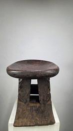 Hardhouten kruk - Bamileke - Kameroen