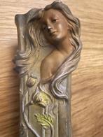 flora - Statue, Art Nouveau Vaas - 27 cm - En alliage