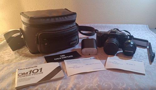 Olympus OM101 Power focus con 2 obbiettivi ,staffa,, Audio, Tv en Foto, Fotocamera's Analoog