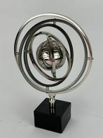 Ornement décoratif - Belgique - Un globe décoratif