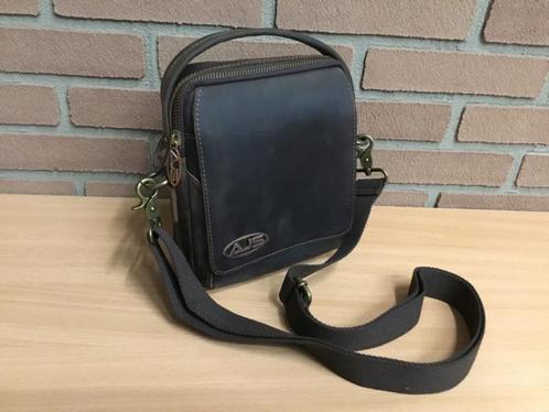 Handtas donker bruin leren crossbody bag 100% leer, Auto-onderdelen, Overige Auto-onderdelen, Nieuw, Ophalen of Verzenden