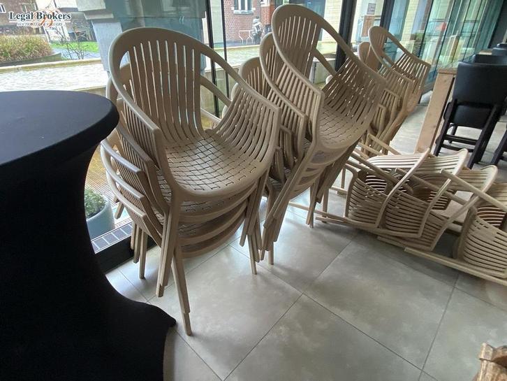 21 Beige terrasstoelen, Zakelijke goederen, Horeca | Keukenapparatuur, Overige typen, Ophalen of Verzenden