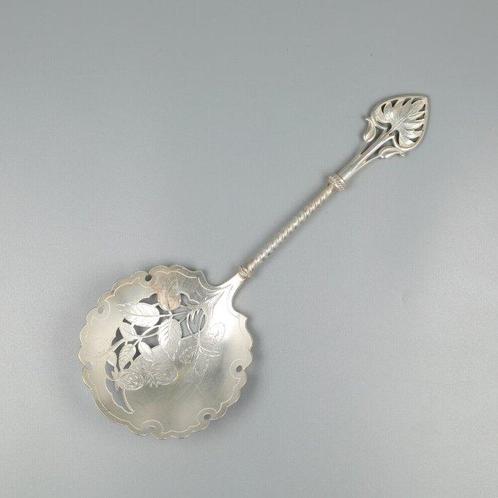 J.M. van Kempen NO RESERVE Aardbeien serveerlepel - Cuillère, Antiek en Kunst, Antiek | Zilver en Goud