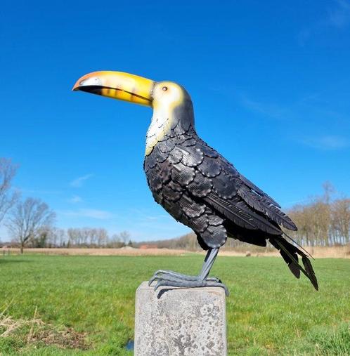 Figurine - lifelike toucan - Fer, Métal, Antiek en Kunst, Curiosa en Brocante