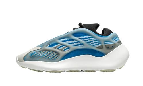Adidas Yeezy 700 V3 Arzareth - Maat 44 2/3 EU, Kleding | Heren, Schoenen, Ophalen of Verzenden