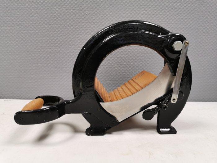 Raadvad - Ove Larsen - Broodsnijmachine - Model 294 -, Antiek en Kunst, Antiek | Wandborden en Tegels