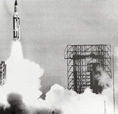 UPI/AP Wirephoto - (2x) Titan 3C & Apollo 9 Lift Off -, Antiek en Kunst, Kunst | Schilderijen | Modern