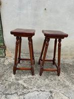 Kruk (2) - Vurenhout - Paar houten barkrukken