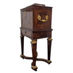 Meuble cabinet sur pied - Parqueterie en bois précieux, Antiek en Kunst, Antiek | Meubels | Stoelen en Sofa's